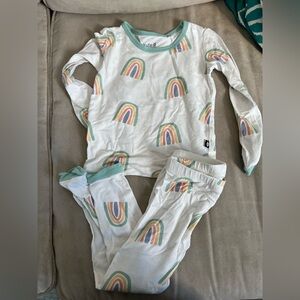 Kyte Baby wasabi rainbow pajama set long sleeved 18-24 months